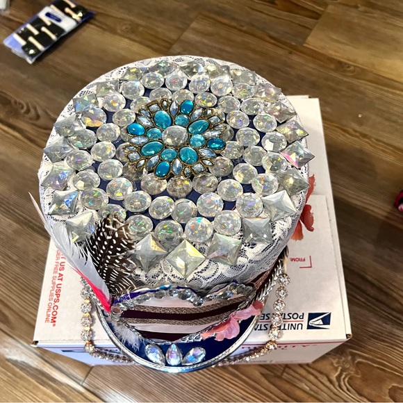 Rave Hat - Picture 3 of 6